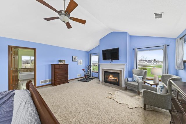1811 Stoneridge LANE, Grafton, WI 53024
