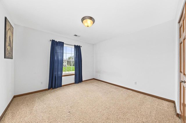 1811 Stoneridge LANE, Grafton, WI 53024