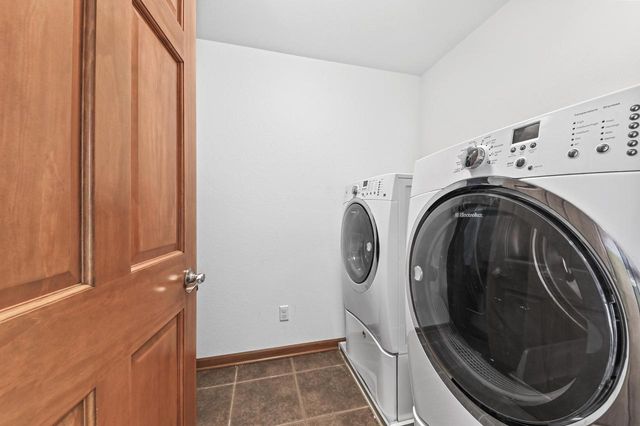 1811 Stoneridge LANE, Grafton, WI 53024