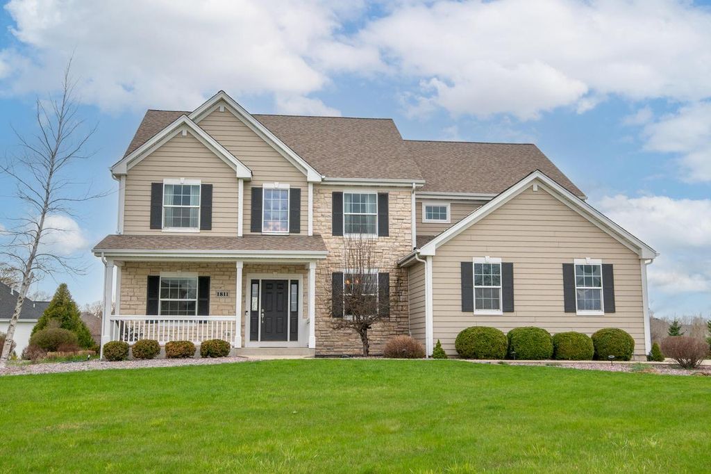 1811 Stoneridge LANE, Grafton, WI 53024