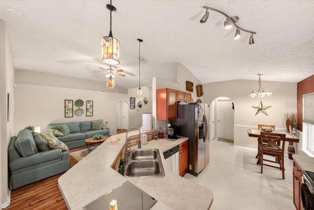 1332 HONEY ROAD, Apopka, FL 32712