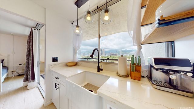 444 Nahua Street 912, Honolulu, HI 96815