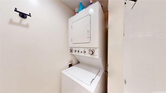 444 Nahua Street 912, Honolulu, HI 96815