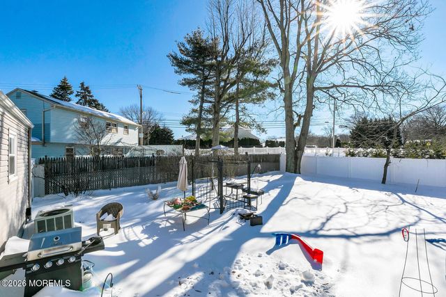 4 Clark Drive, Hazlet, NJ 07730