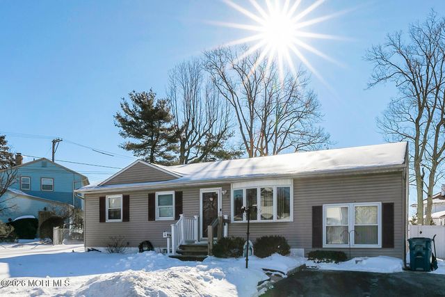 4 Clark Drive, Hazlet, NJ 07730