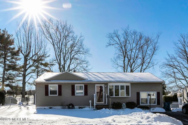 4 Clark Drive, Hazlet, NJ 07730