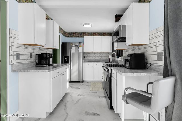 4 Clark Drive, Hazlet, NJ 07730