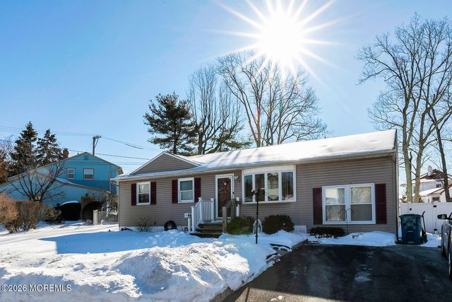 4 Clark Drive, Hazlet, NJ 07730