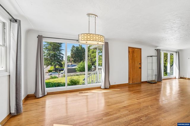 1143 Lansford Dr SE, Salem, OR 97302
