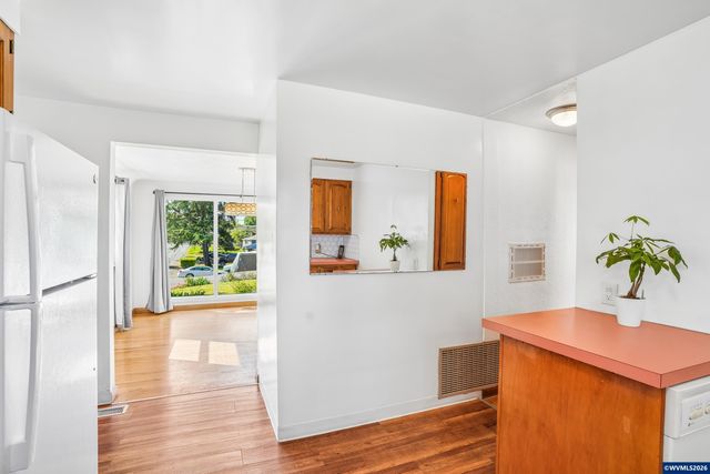 1143 Lansford Dr SE, Salem, OR 97302
