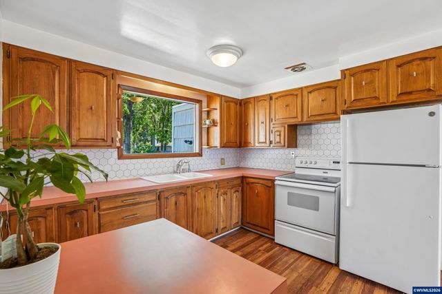 1143 Lansford Dr SE, Salem, OR 97302