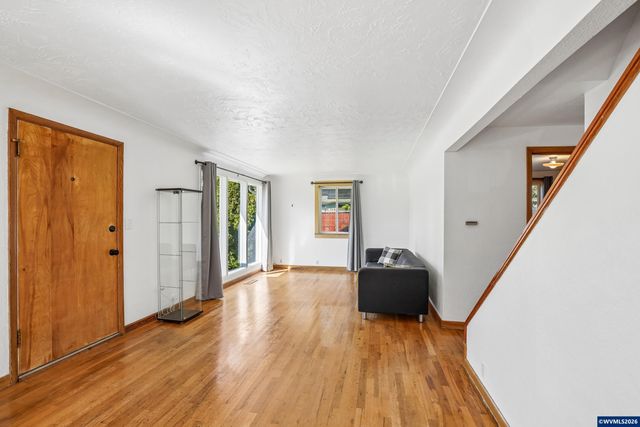 1143 Lansford Dr SE, Salem, OR 97302