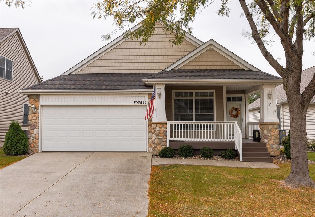 7955 Wistful Vista Drive 11, West Des Moines, IA 50266
