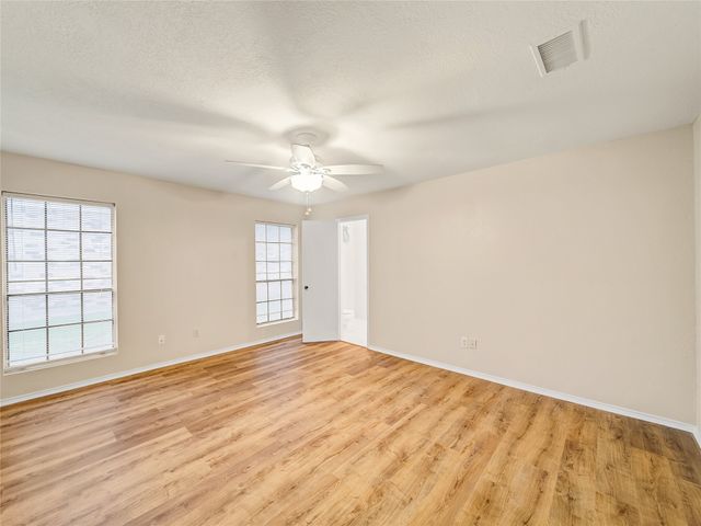 10032 Lone Eagle Drive, Fort Worth, TX 76108