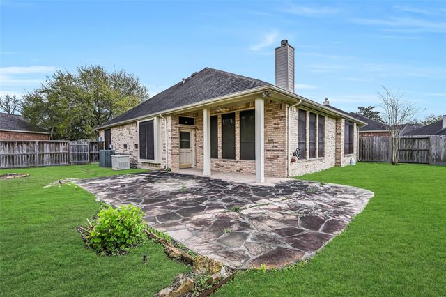 1448 N Riviera Circle, Pearland, TX 77581