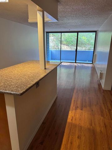 555 Pierce St 536, Albany, CA 94706