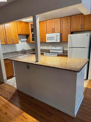 555 Pierce St 536, Albany, CA 94706