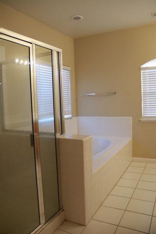 2607 Allegiance Ln, Riverbank, CA 95367