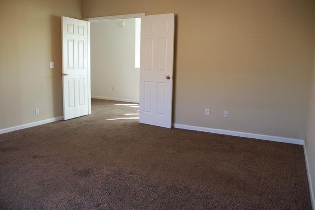 2607 Allegiance Ln, Riverbank, CA 95367