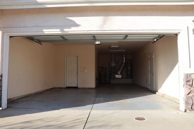 2607 Allegiance Ln, Riverbank, CA 95367