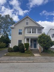71 Rowe Avenue, Pawtucket, RI 02861