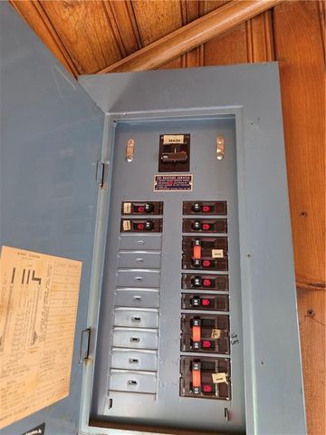 401 S 6th Street, Louisburg, KS 66053