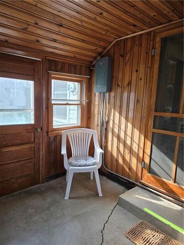 401 S 6th Street, Louisburg, KS 66053