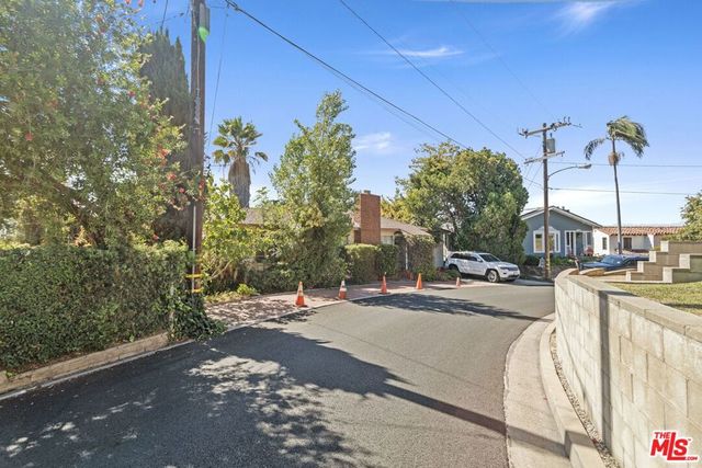 216 Stockbridge Avenue, Alhambra, CA 91801