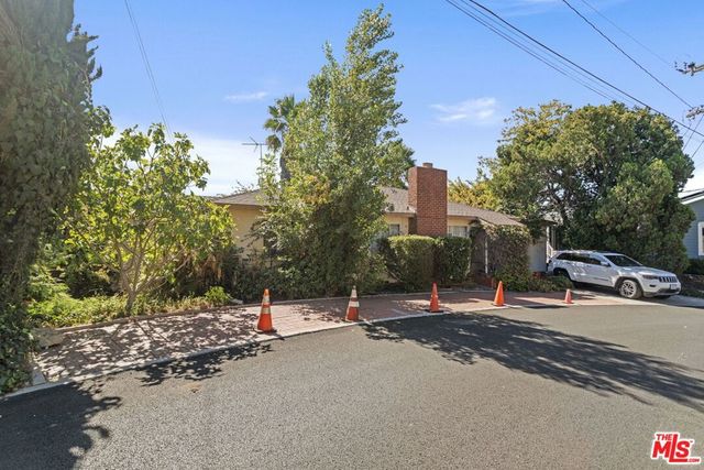 216 Stockbridge Avenue, Alhambra, CA 91801