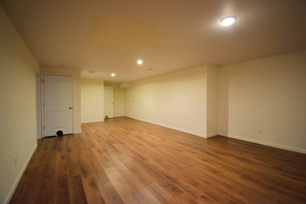 Image 20 of property listing at 824 N Pace Avenue, Mt Vernon, IL 62864