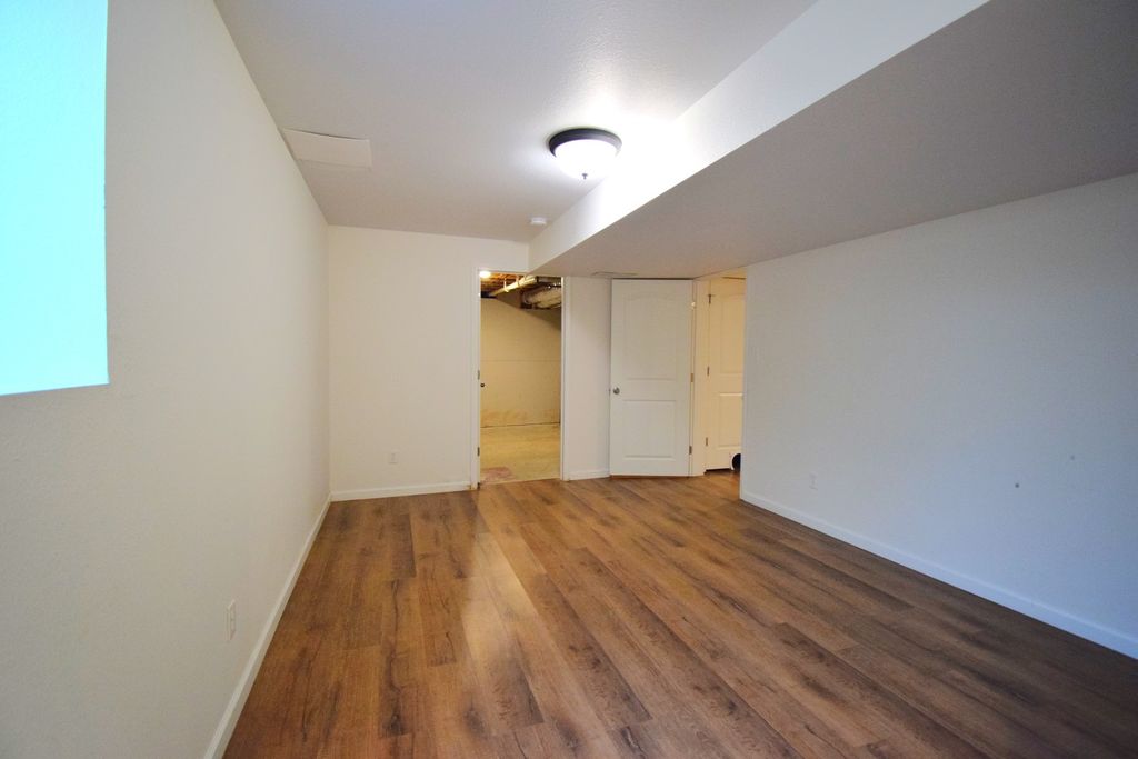Image 22 of property listing at 824 N Pace Avenue, Mt Vernon, IL 62864