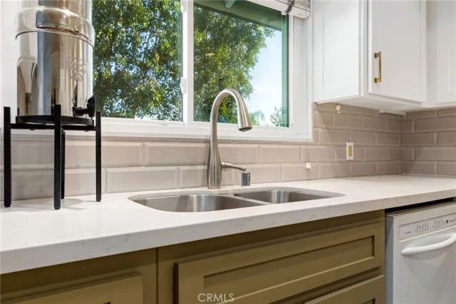 23039 Blue Bird Drive, Canyon Lake, CA 92587