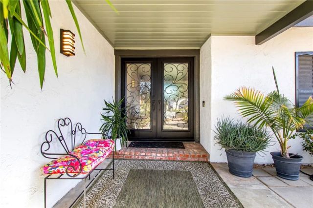 23039 Blue Bird Drive, Canyon Lake, CA 92587