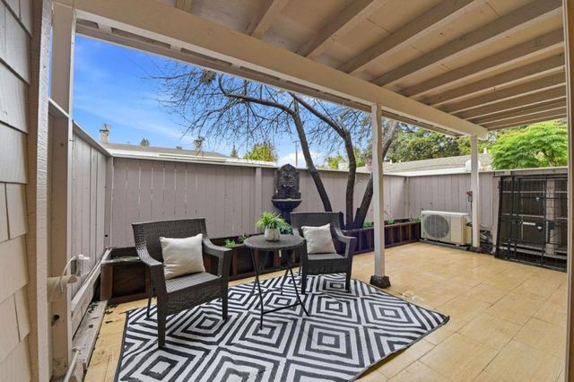 500 W Middlefield Road 121, Mountain View, CA 94043