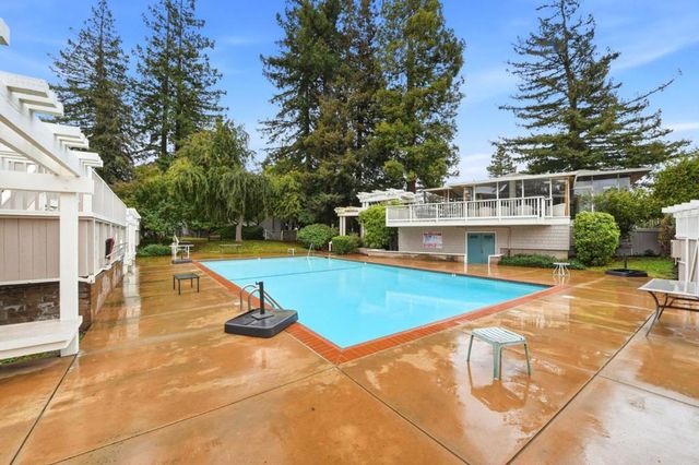 500 W Middlefield Road 121, Mountain View, CA 94043