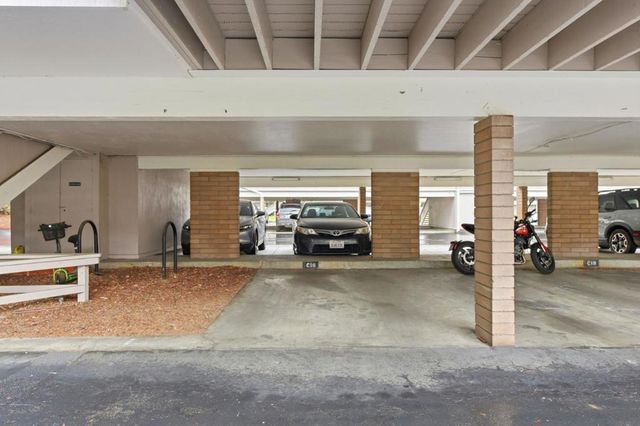 500 W Middlefield Road 121, Mountain View, CA 94043