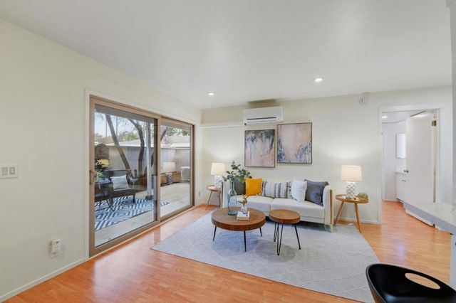 500 W Middlefield Road 121, Mountain View, CA 94043