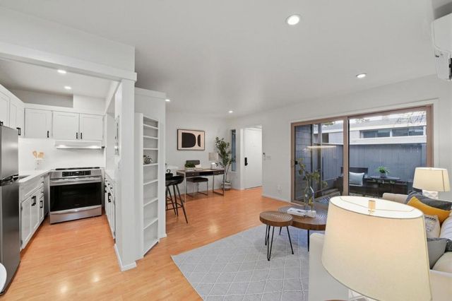 500 W Middlefield Road 121, Mountain View, CA 94043