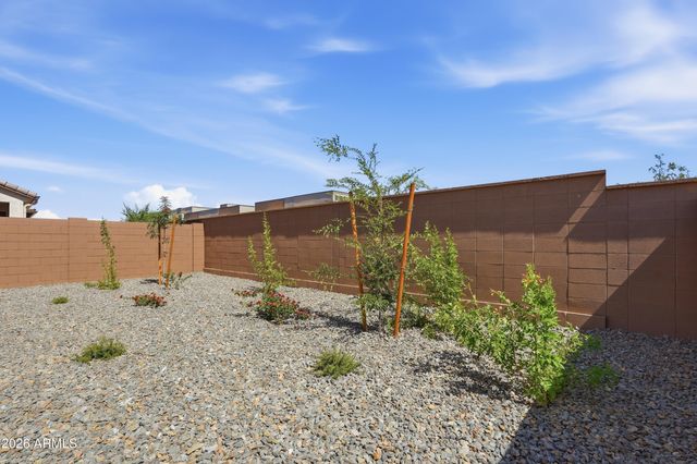 10204 E ULYSSES Avenue, Mesa, AZ 85212