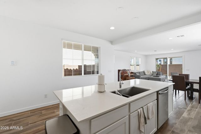10204 E ULYSSES Avenue, Mesa, AZ 85212