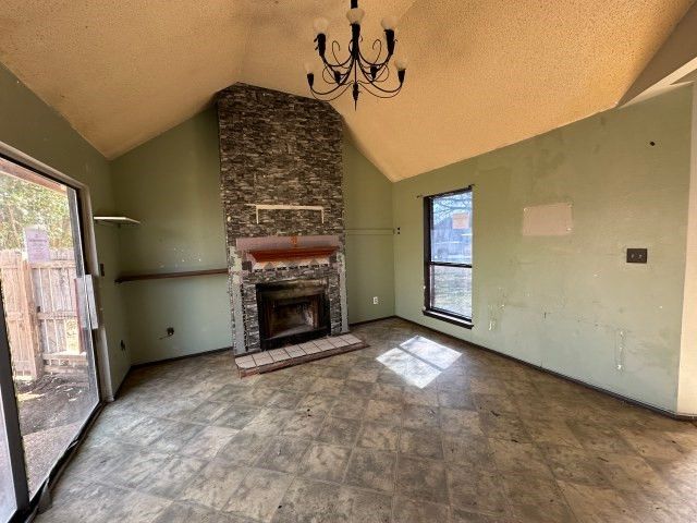 548 Spring River Drive, Martindale, TX 78655