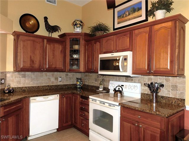 2651 Citrus Lake DR D306, Naples, FL 34109