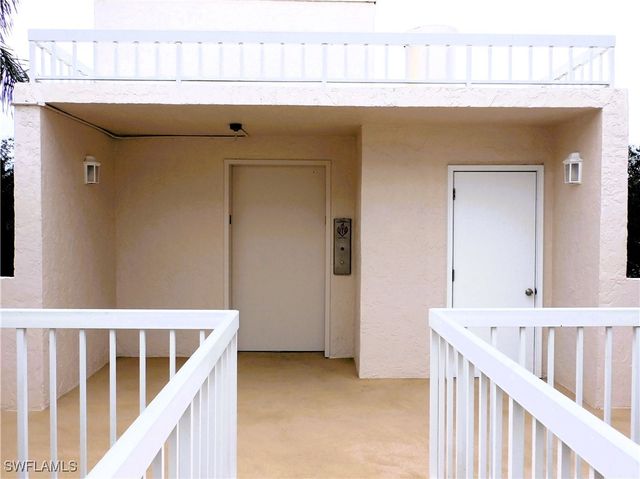 2651 Citrus Lake DR D306, Naples, FL 34109