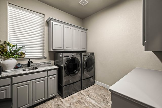 6100 Browning Court, Granbury, TX 76049