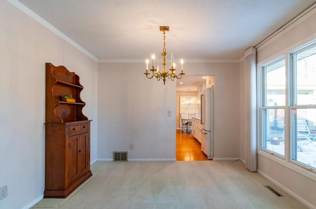 2888 Bartelmy Lane, Maplewood, MN 55109