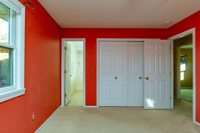 2888 Bartelmy Lane, Maplewood, MN 55109