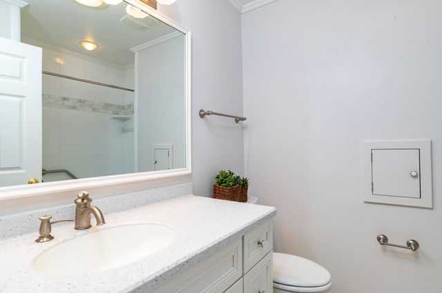 2888 Bartelmy Lane, Maplewood, MN 55109