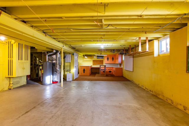 2888 Bartelmy Lane, Maplewood, MN 55109