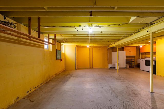 2888 Bartelmy Lane, Maplewood, MN 55109