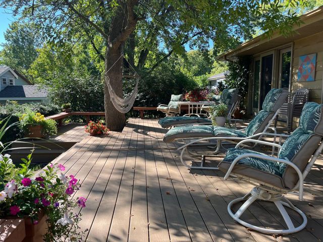 2888 Bartelmy Lane, Maplewood, MN 55109